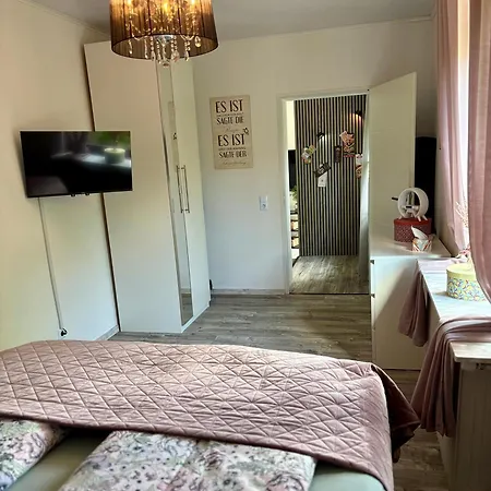 아파트 Ferienapartment Seelenglueck Mit Eingezaeuntem Garten